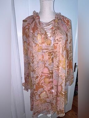 House of Harlow 1960 Paisley Tunic in Rust, Pink and Mustard zips in back sz XS